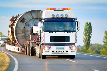 Schwer- und Sondertransporte